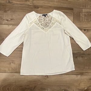 3/4 sleeve lace detail shirt